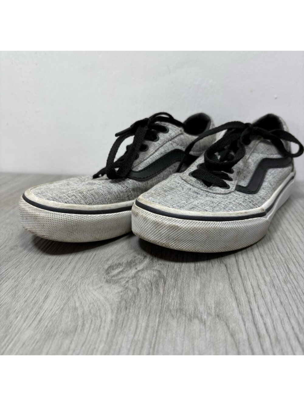 Vans Ward Low Youth 13.0 Boys Girls Gray Black Shoes Sneakers Skate 500714